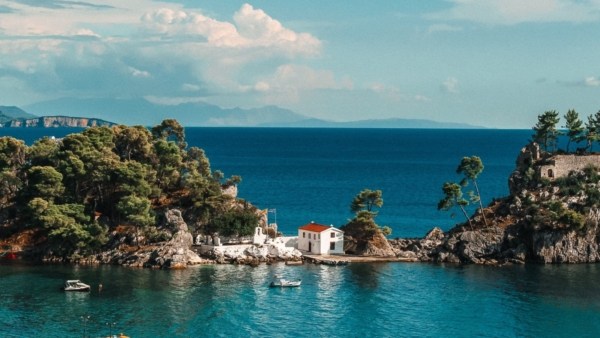 Online Class 2023-11 Chartering Greece-Featured-1600×900